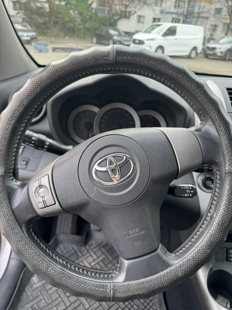 Toyota Rav4 2.2d, снимка 10 - Автомобили и джипове - 47315842