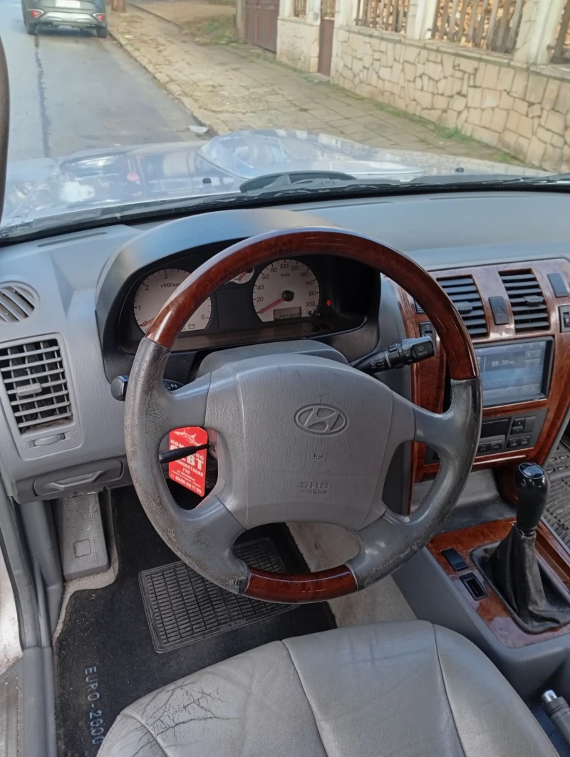 Hyundai Terracan, снимка 5 - Автомобили и джипове - 48281138