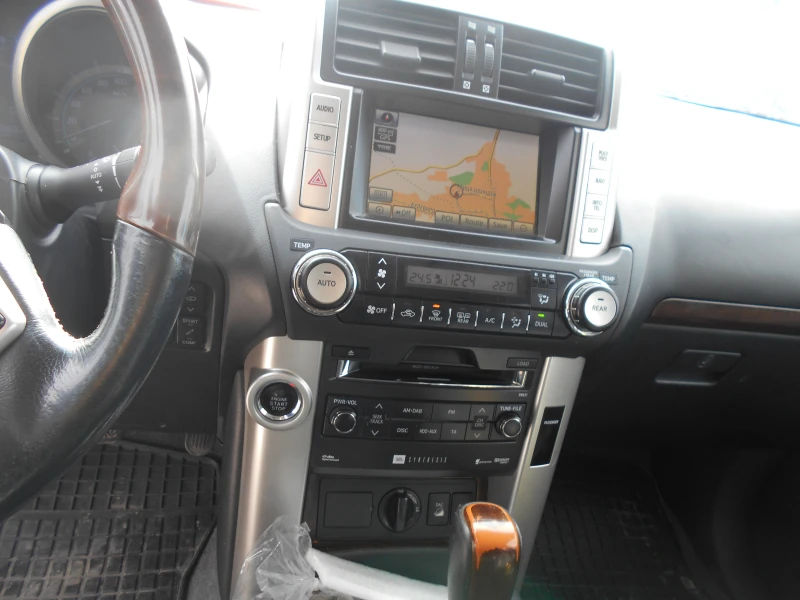 Toyota Land cruiser, снимка 7 - Автомобили и джипове - 49813749