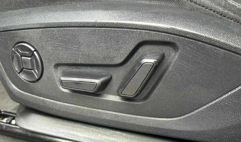 Audi Q3 Plug-in hybrid , снимка 17 - Автомобили и джипове - 52283438