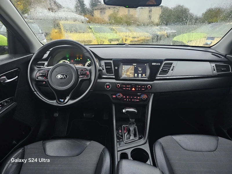 Kia Niro Хибрид, снимка 9 - Автомобили и джипове - 52346286