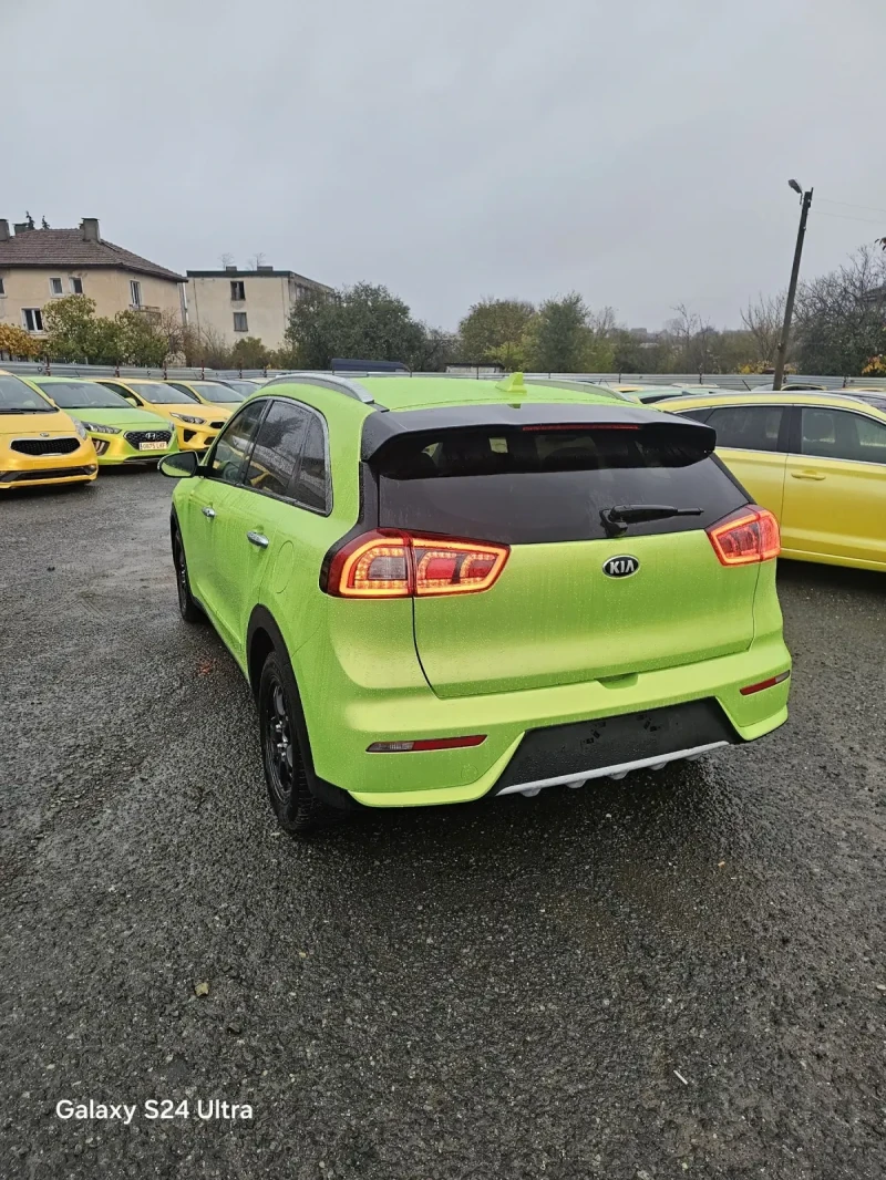 Kia Niro Хибрид, снимка 8 - Автомобили и джипове - 52346286