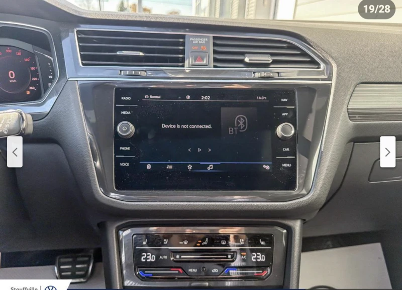 VW Tiguan HIGHLINE* R* LINE* 360КАМЕРА* ДИСТРОНИК* КЕЙЛЕС, снимка 9 - Автомобили и джипове - 52652552