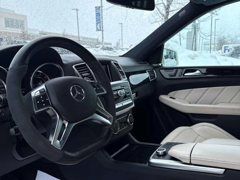 Mercedes-Benz ML 63 AMG CARFAX, снимка 5 - Автомобили и джипове - 53579451