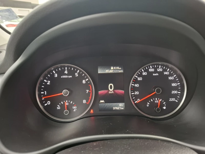 Kia Stonic 1.2 cvvt , снимка 10 - Автомобили и джипове - 53591389