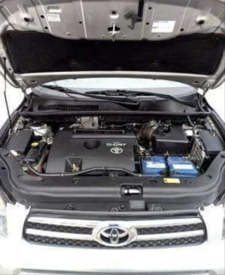 Toyota Rav4 2.2d, снимка 10 - Автомобили и джипове - 47315842