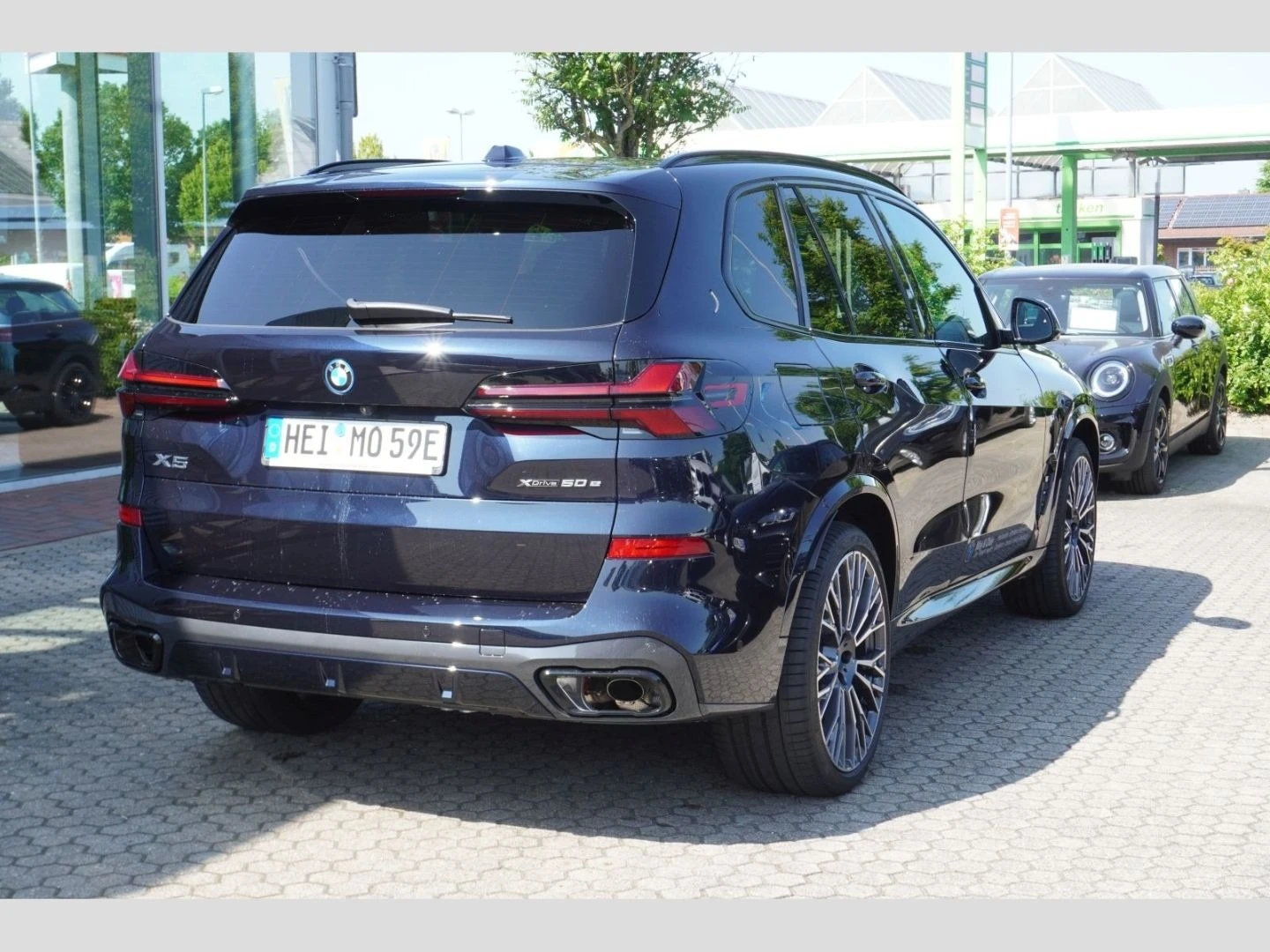 BMW X5 50e xDrive CARBON*ACC*H/K*PANO*ВЕНТИЛАЦИЯ*ICONIC - изображение 2