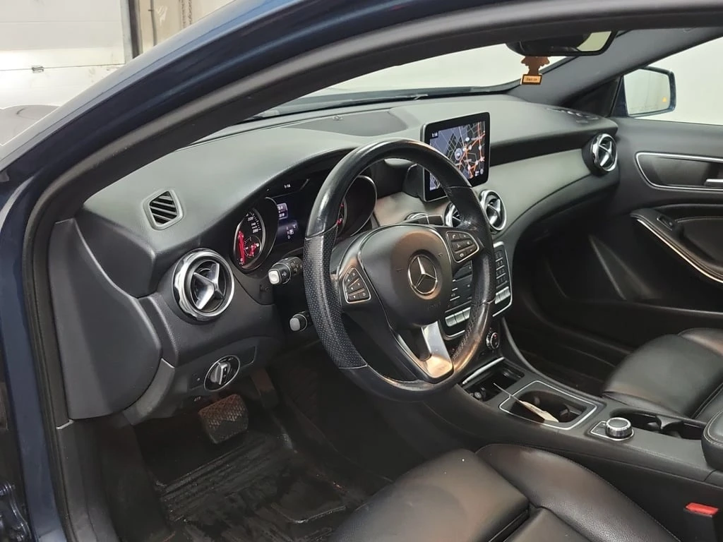 Mercedes-Benz GLA 250 * CARFAX * БЕЗ ПЪРВОНАЧАЛНА ВНОСКА - изображение 9