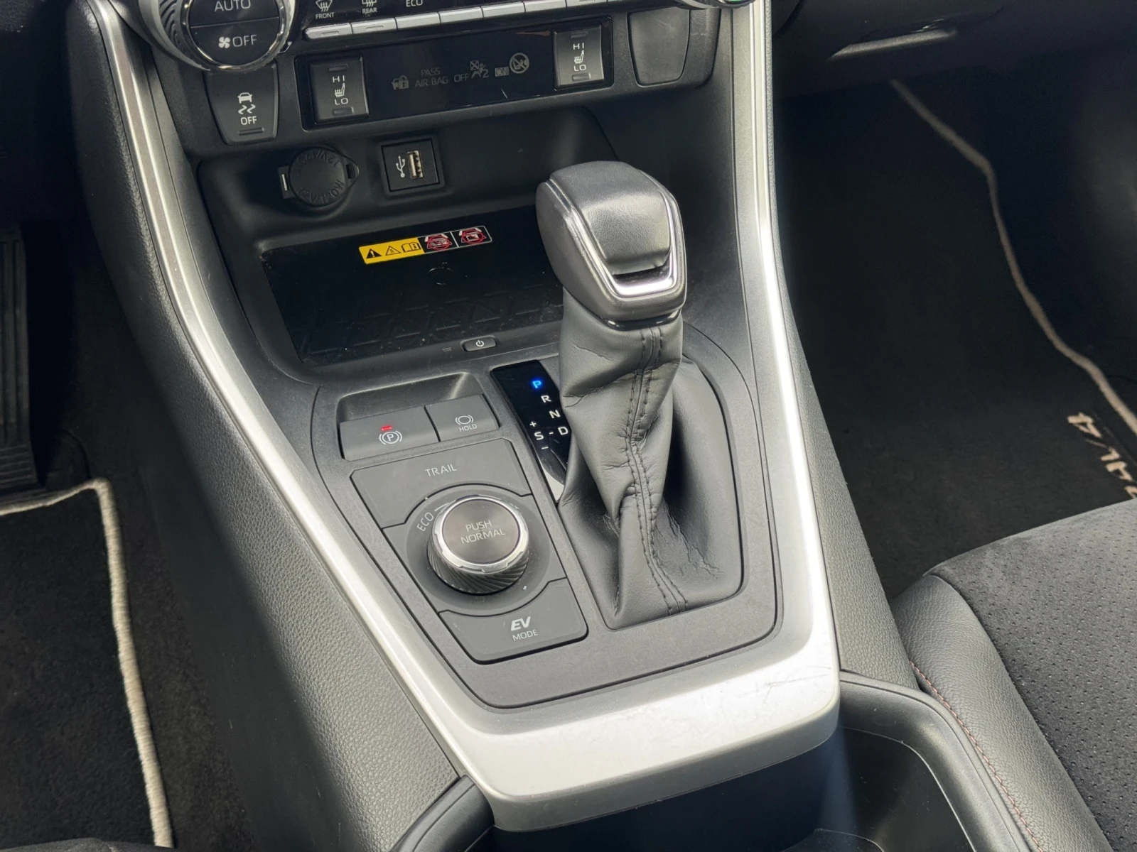 Toyota Rav4 2.5Hybrid* 4x4* LUXURY | Mobile.bg   13