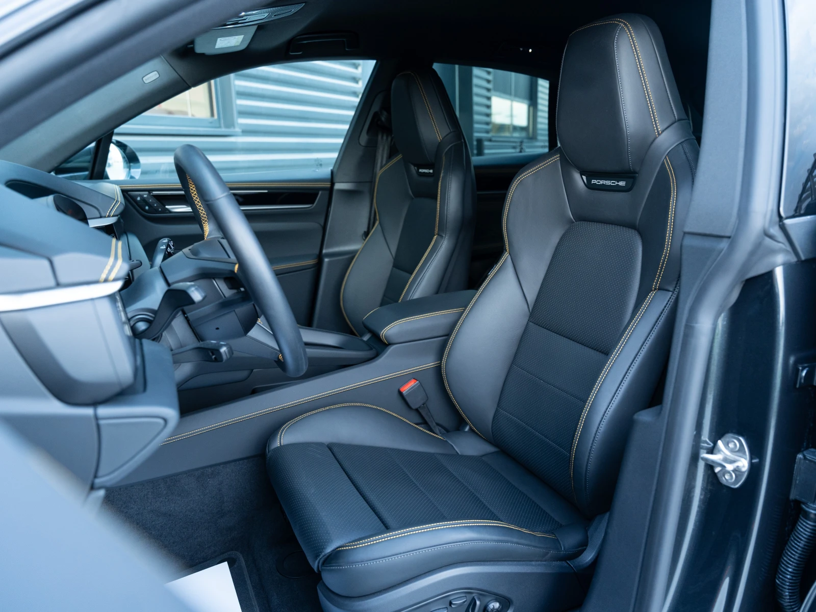 Porsche Macan 4 - изображение 7