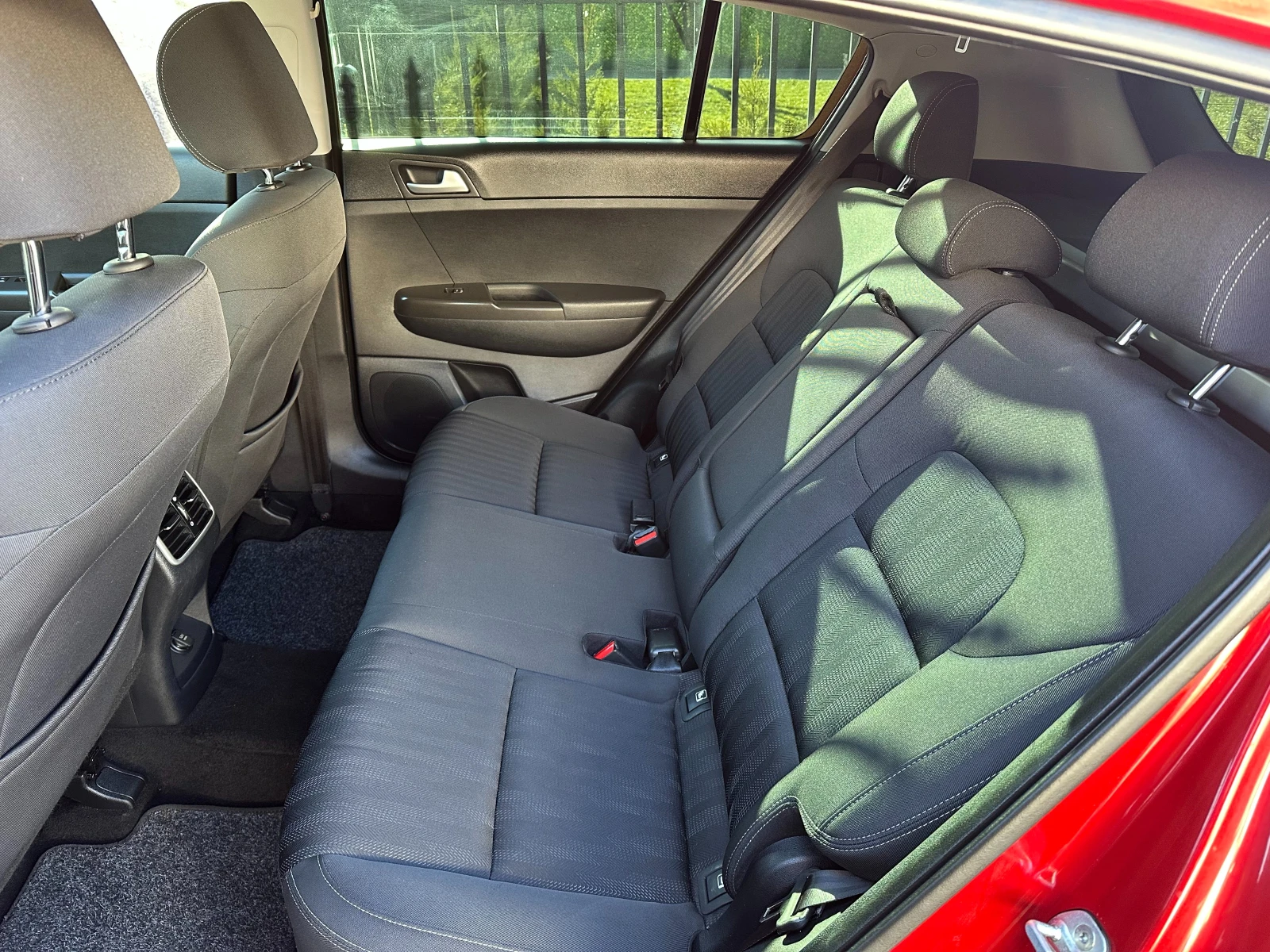 Kia Sportage 1.7CRDi-116ks-LED-NAVI-PDC-KAMERA-EURO6B-6��.2016� | Mobile.bg � ����������� 13