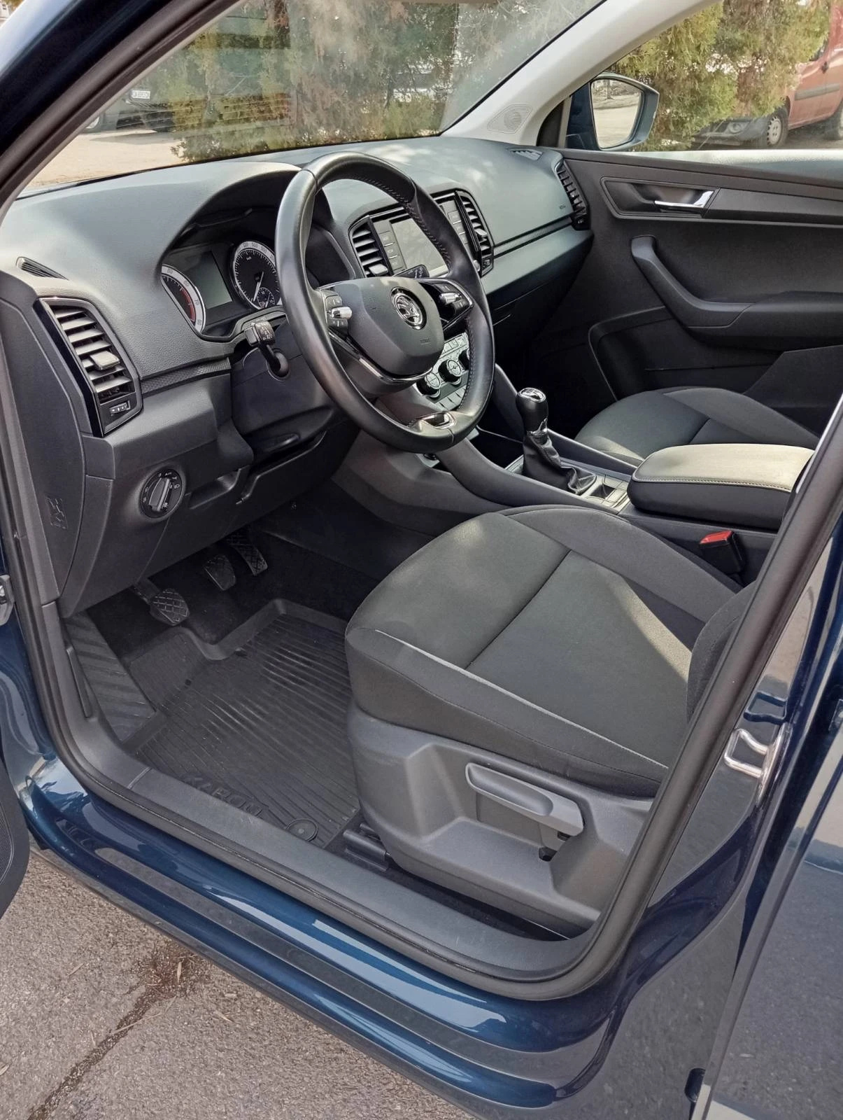 Skoda Karoq Актив 1, 5 TSI 110 kW, снимка 13 - Автомобили и джипове - 54228833