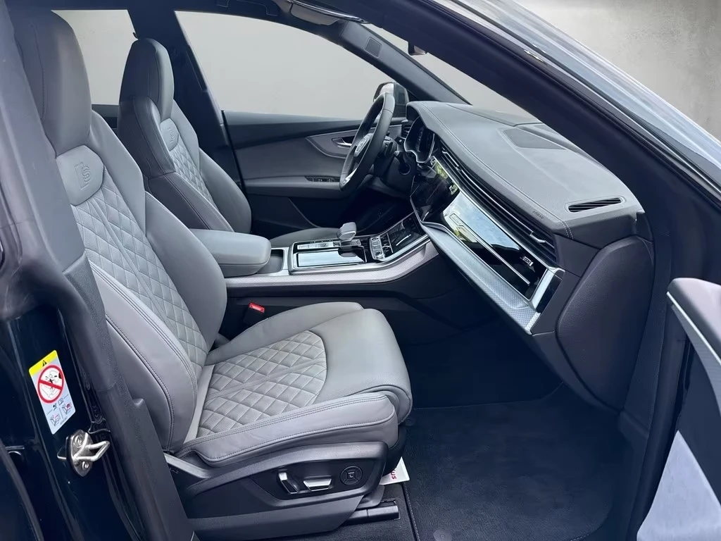 Audi Q8 60 TFSIe / FACELIFT/ S-LINE/ B&O/ HUD/ 360/ MATRIX, снимка 11 - Автомобили и джипове - 55204631