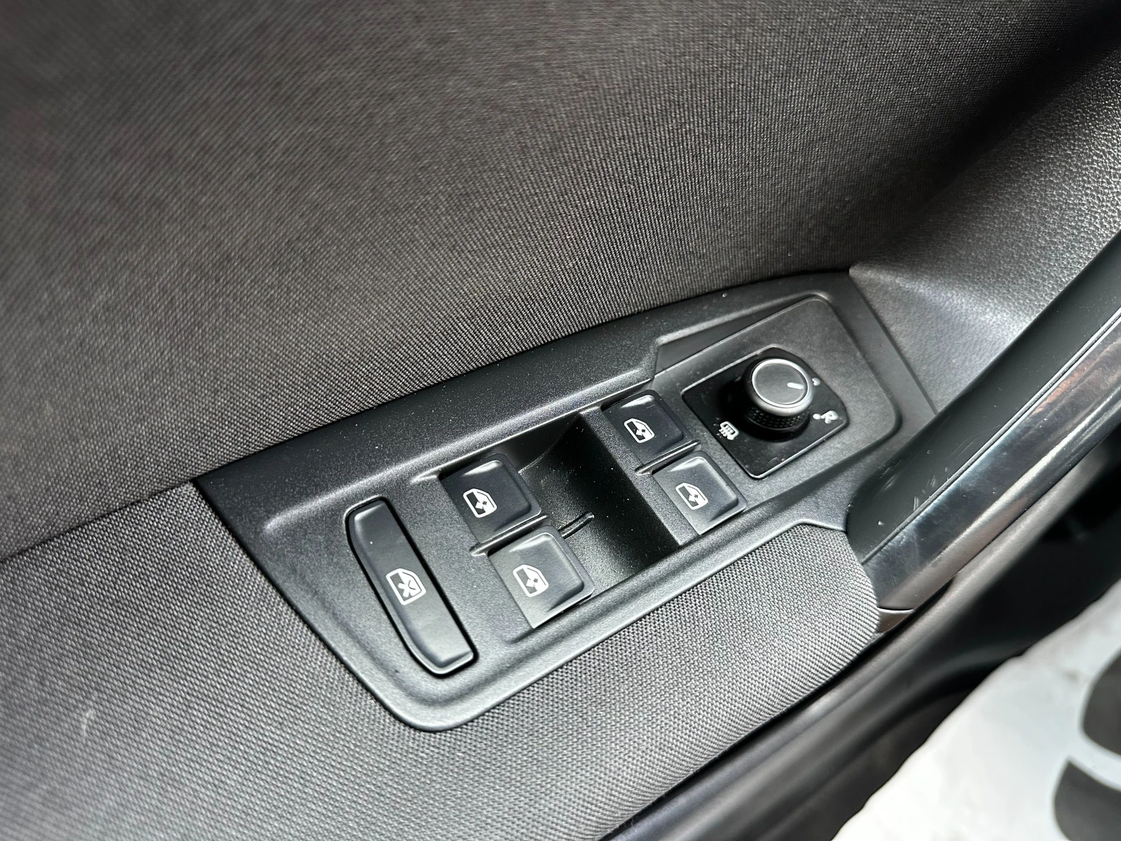 VW Tiguan 2.0 TDI 4-MOTION DSG, снимка 17 - Автомобили и джипове - 55206653