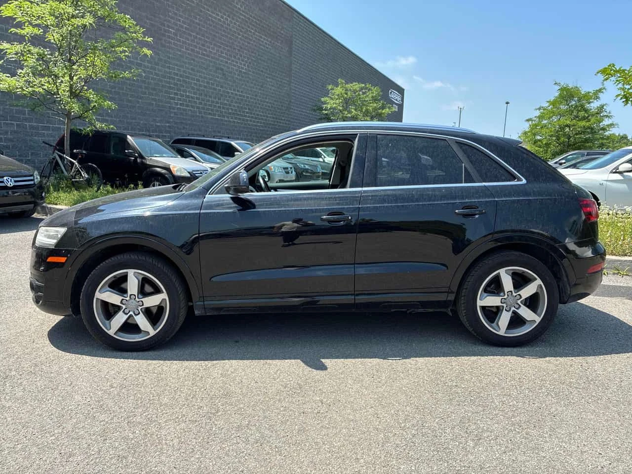Audi Q3 * PROGRESSIV * АВТОКРЕДИТ БЕЗ ПЪРВОНАЧАЛНА ВНОСКА, снимка 3 - Автомобили и джипове - 55423699