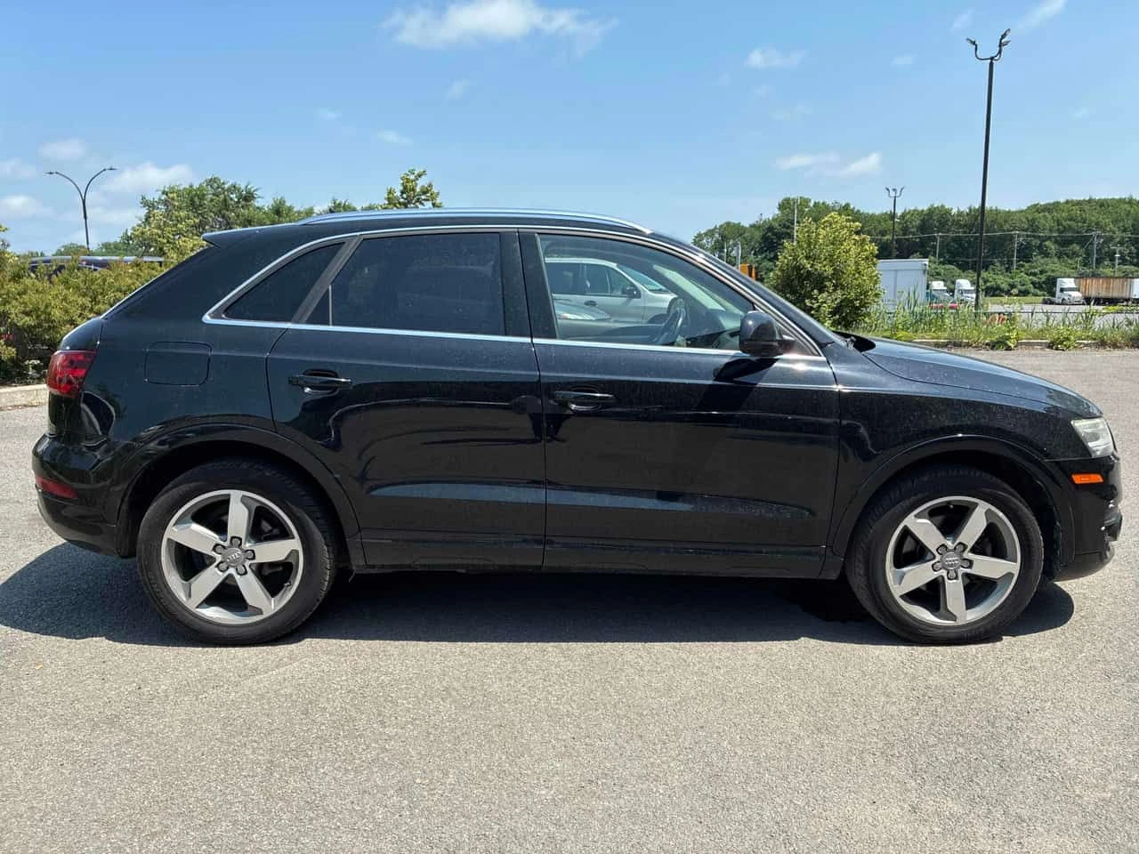 Audi Q3 * PROGRESSIV * АВТОКРЕДИТ БЕЗ ПЪРВОНАЧАЛНА ВНОСКА, снимка 4 - Автомобили и джипове - 55423699