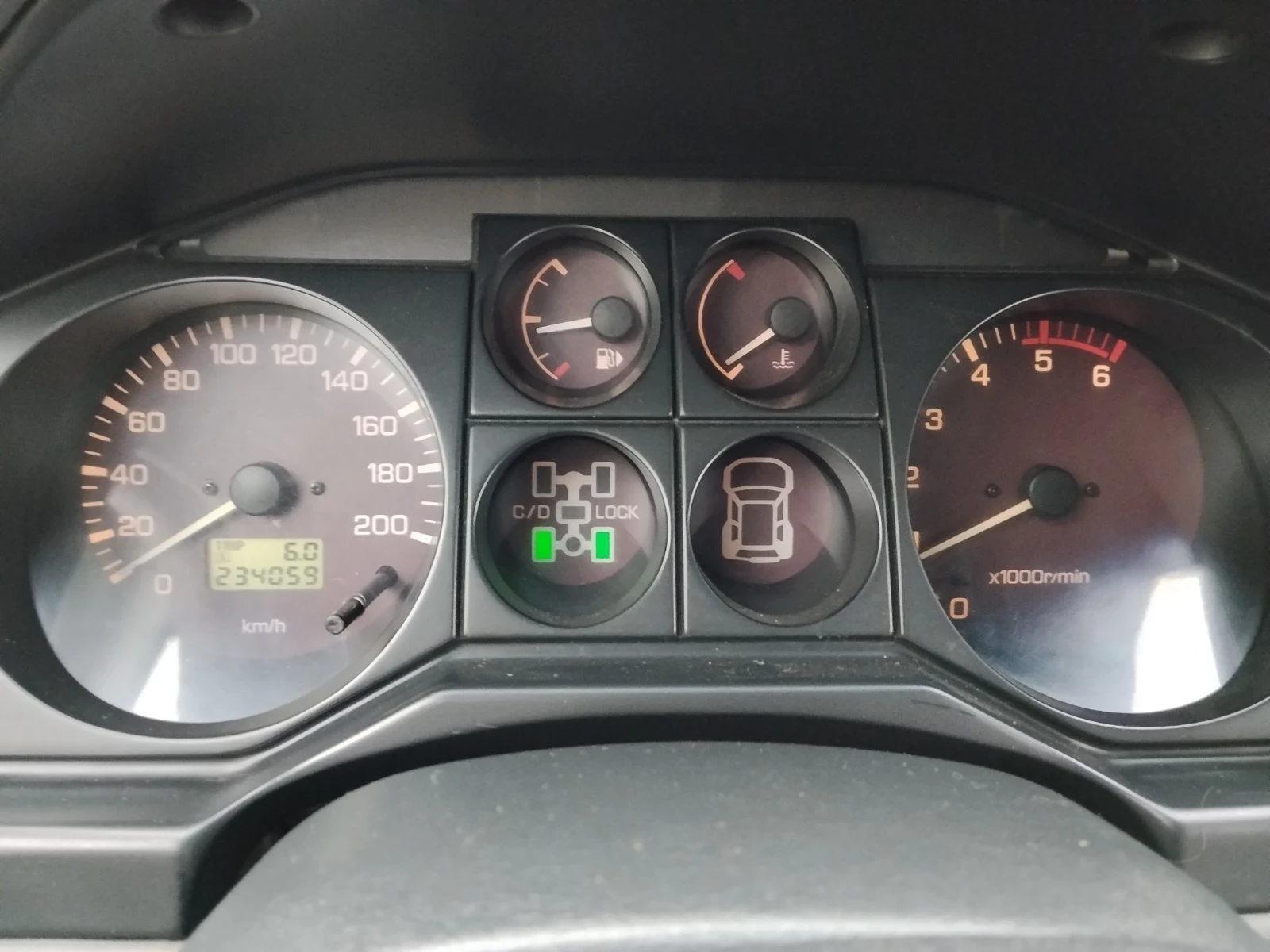 Mitsubishi Pajero 2.5TDI, снимка 12 - Автомобили и джипове - 56647304