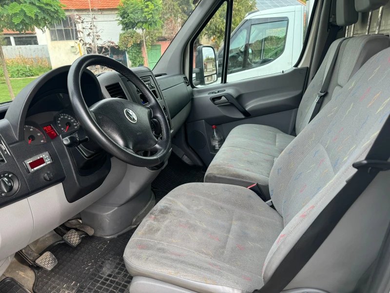 VW Crafter, снимка 6 - Бусове и автобуси - 47495928