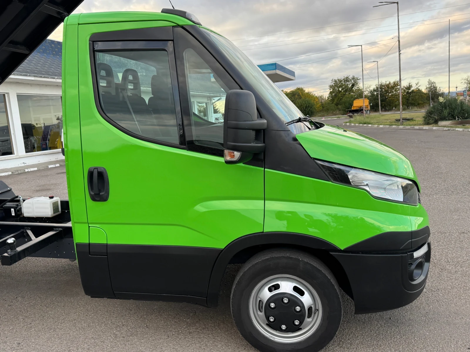 Iveco Daily 35C17 HI-MATIC * КЛИМАТИК* * АВТОМАТИК* * НОВ ВНОС - изображение 4