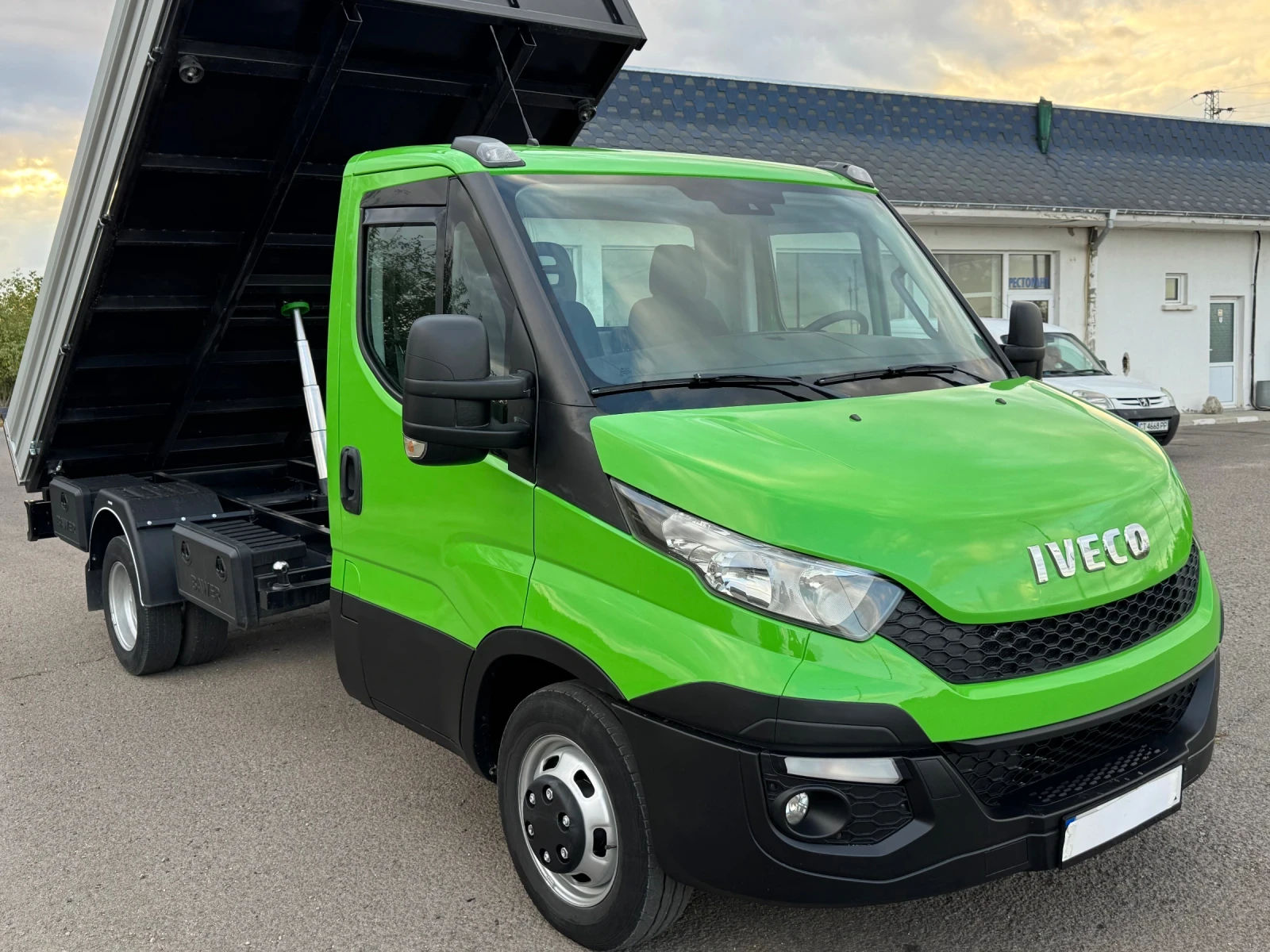 Iveco Daily 35C17 HI-MATIC * КЛИМАТИК* * АВТОМАТИК* * НОВ ВНОС - изображение 3