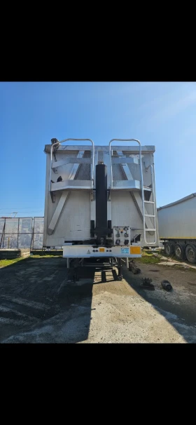 Полуремарке Benalu, снимка 3