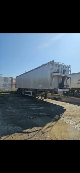 Полуремарке Benalu, снимка 1