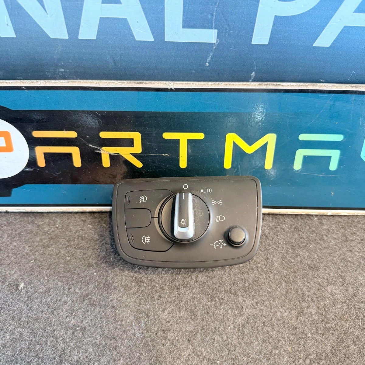 Бутон светлини фарове за Audi Ауди A6 A7 A8 4G 4H C7 4G0941531M-1440