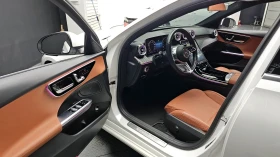 Mercedes-Benz C 300 Avantgarde | W206 | 2023 | Панорамен покрив | , снимка 4