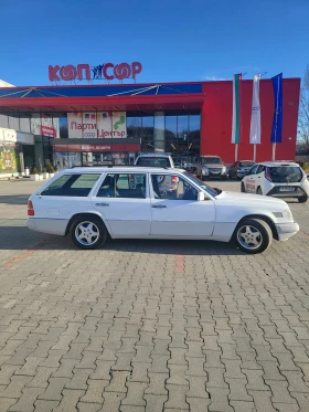 Mercedes-Benz E 300, снимка 1