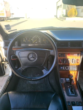 Mercedes-Benz E 300, снимка 10