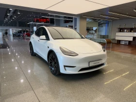 Tesla Model Y PERFONMANCE Dual Motor