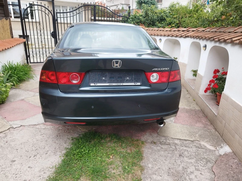 Honda Accord 2.0бензин, снимка 4 - Автомобили и джипове - 47116738