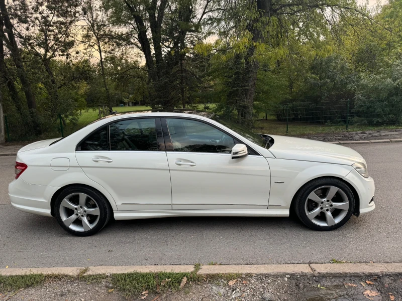 Mercedes-Benz C 320 AMG LINE NAVI PANO, снимка 8 - Автомобили и джипове - 47340649