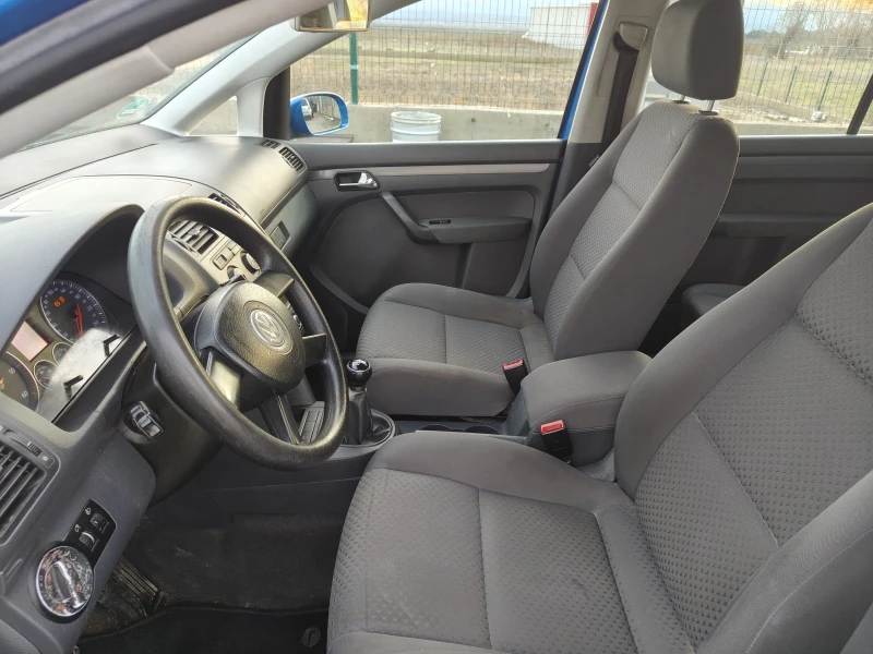 VW Touran 1.9 TDI 105 , снимка 10 - Автомобили и джипове - 48310686