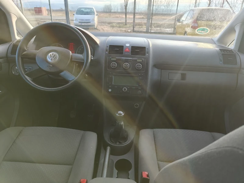 VW Touran 1.9 TDI 105 , снимка 14 - Автомобили и джипове - 48310686