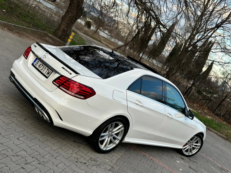 Mercedes-Benz E 350 Bluetec AMG 9G 360 , снимка 6 - Автомобили и джипове - 48559559