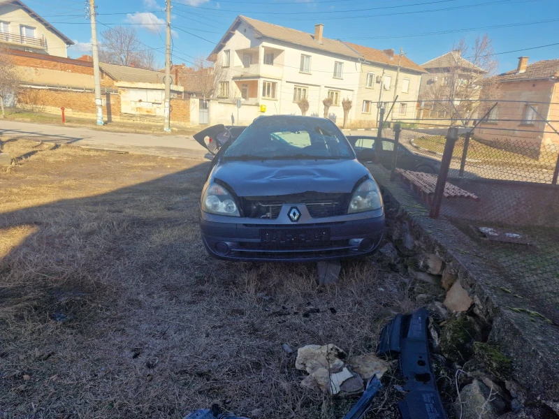 Renault Clio, снимка 1 - Автомобили и джипове - 48560755