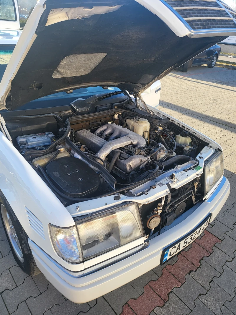 Mercedes-Benz E 300, снимка 14 - Автомобили и джипове - 48599737