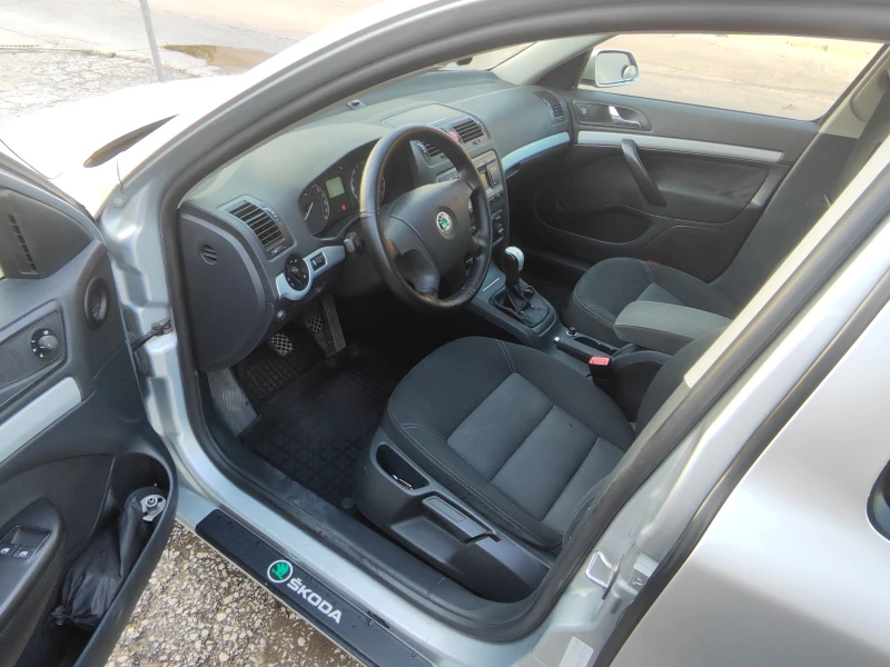 Skoda Octavia 2.0 FSI KME , снимка 5 - Автомобили и джипове - 51321299