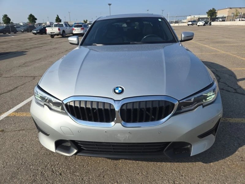 BMW 330 * 330i xDrive * CARFAX * БЕЗ ПЪРВОНАЧАЛНА ВНОСКА, снимка 2 - Автомобили и джипове - 52865802