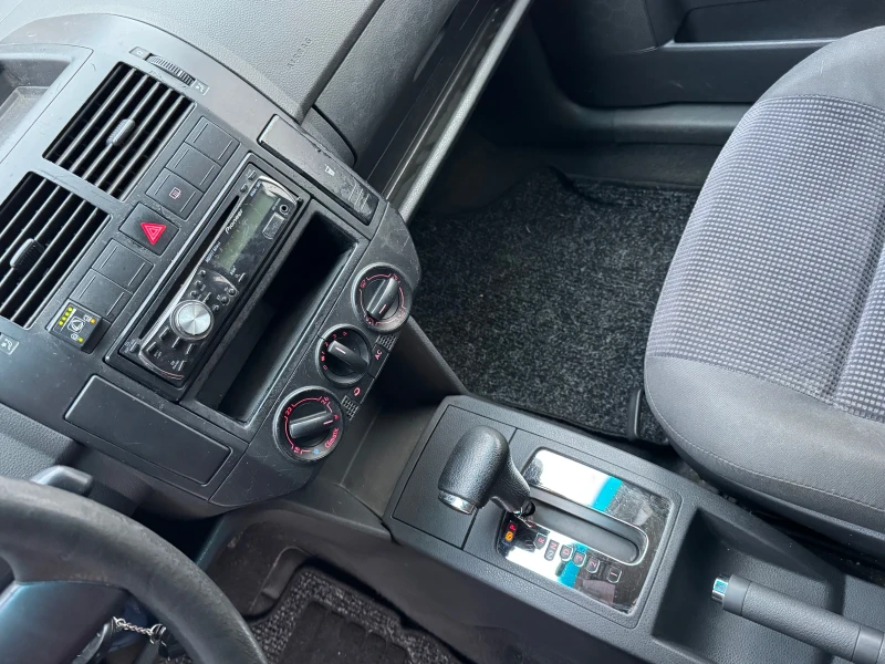 VW Polo АВТОМАТИК! ГАЗ!, снимка 7 - Автомобили и джипове - 53135052