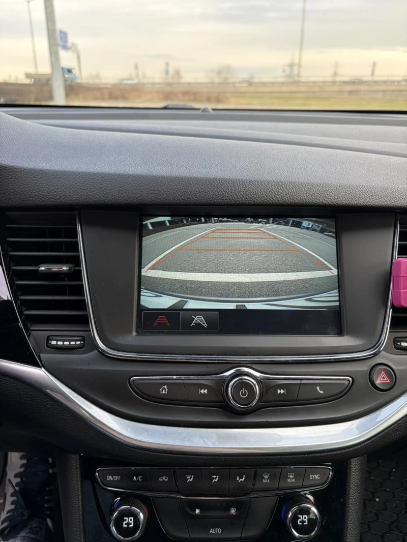 Opel Astra Фабрична Метанова Уредба! CarPlay и камера , снимка 7 - Автомобили и джипове - 53264374