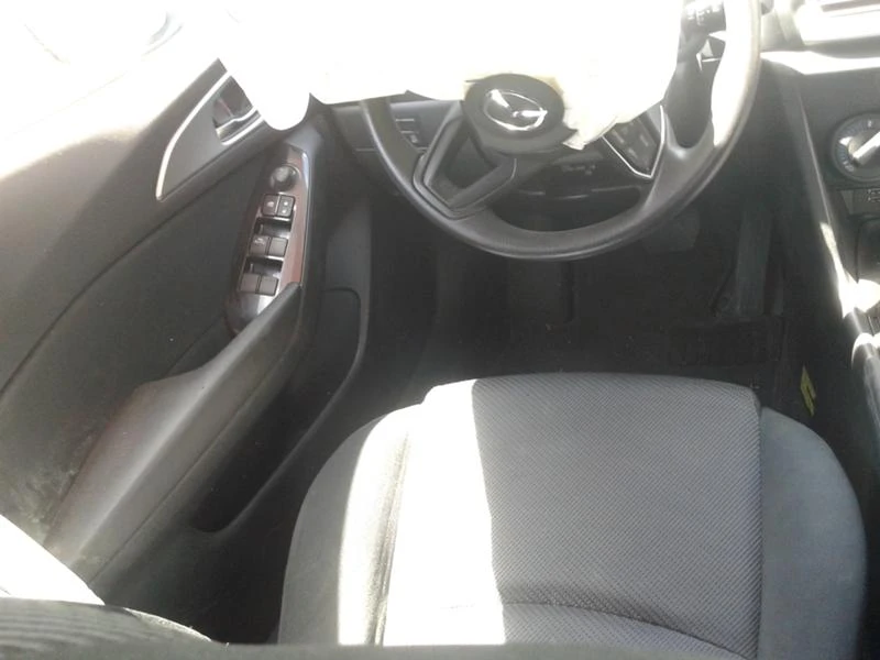 Mazda 3 2.0i, снимка 13 - Автомобили и джипове - 36738068