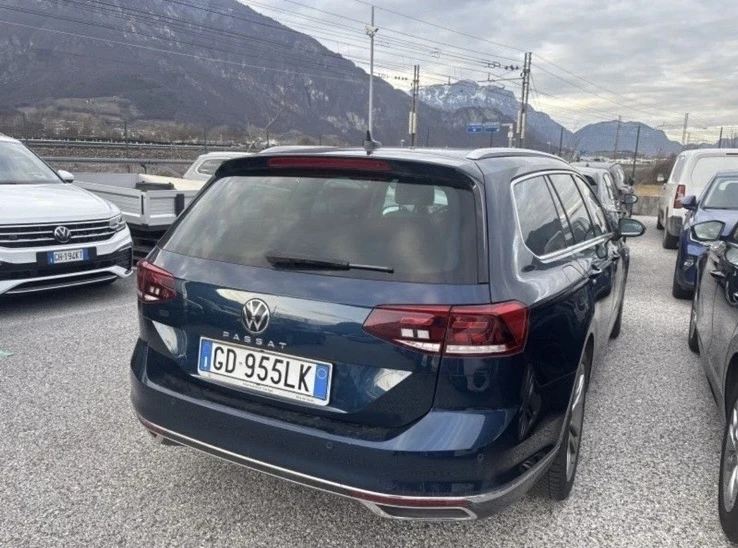 VW Passat, снимка 2 - Автомобили и джипове - 54144045