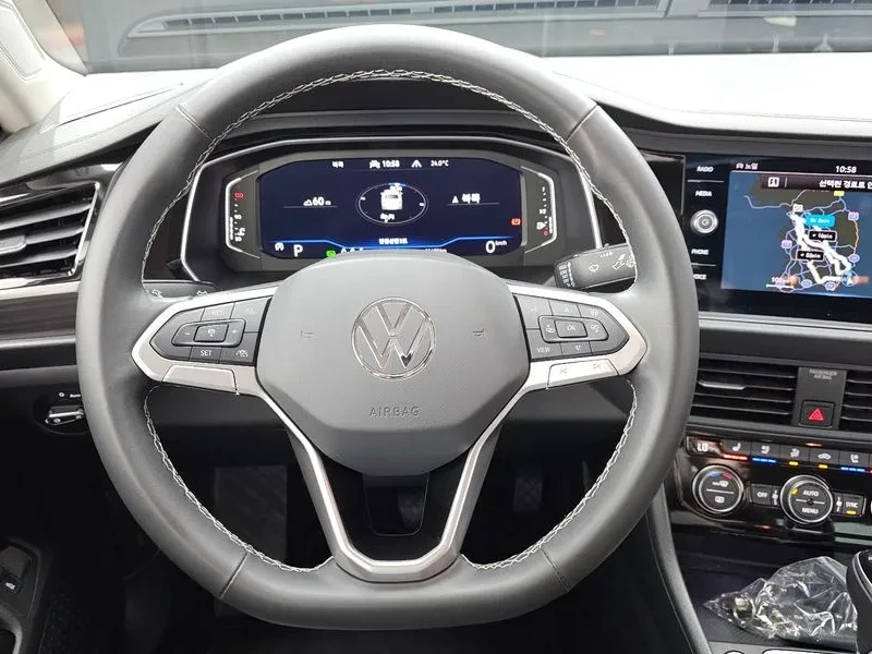 VW Jetta 1.5 Tsi Prestige, снимка 13 - Автомобили и джипове - 55748333