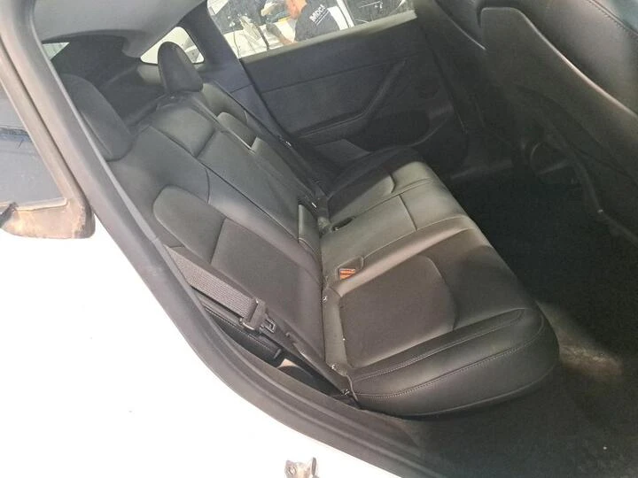 Tesla Model Y Long Range Dual Motor , снимка 7 - Автомобили и джипове - 56071914