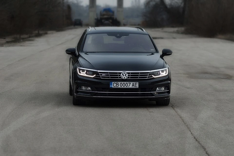 VW Passat R- Line, снимка 1