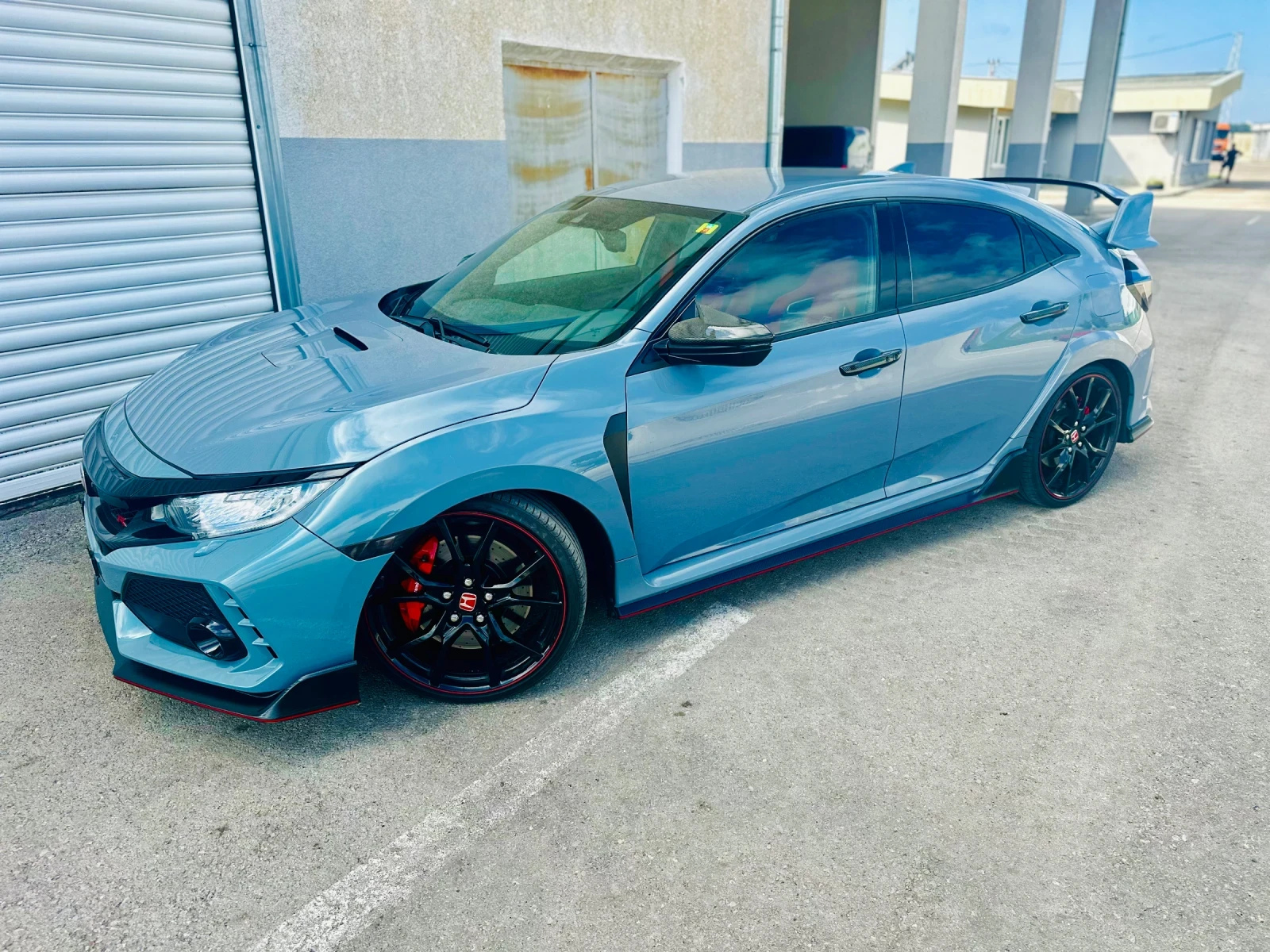 Honda Civic Type R GT FK8 - изображение 3