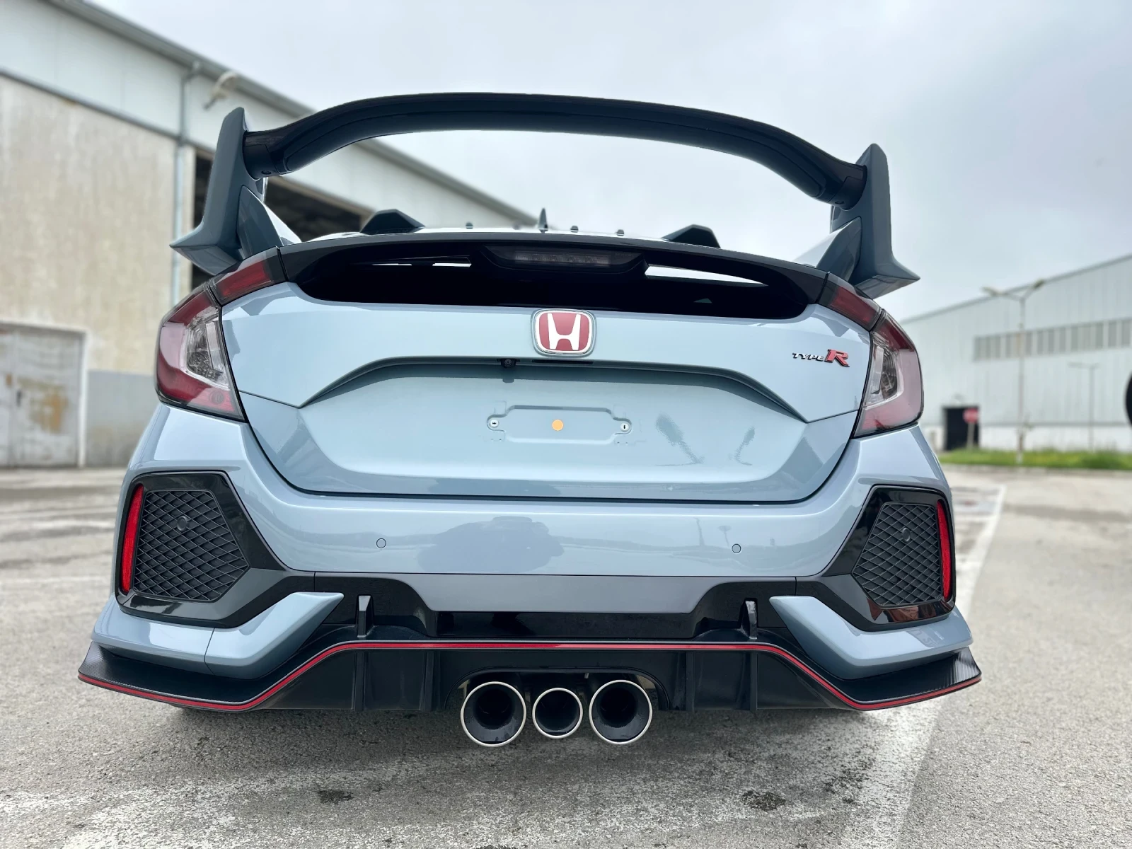 Honda Civic Type R GT FK8 - изображение 8