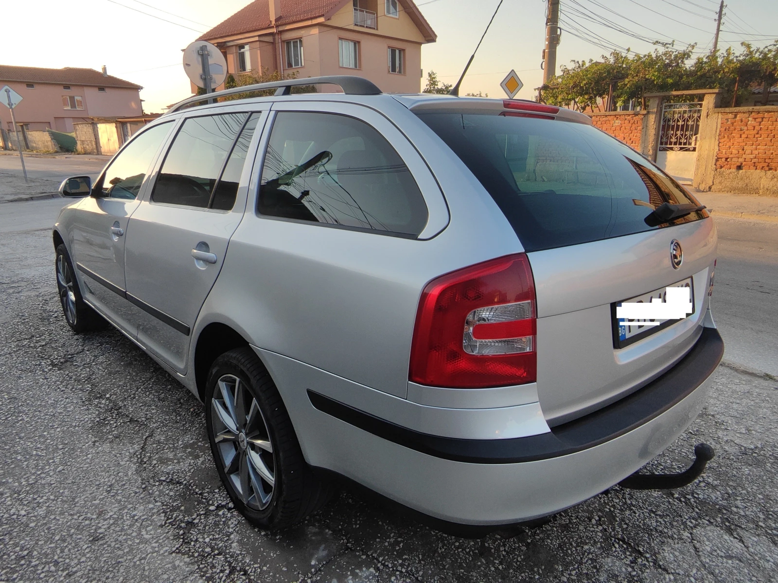 Skoda Octavia  Combi 2.0 FSI 4x4   150 к.с.   ГАЗ - изображение 3